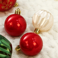 Ensemble de boules décoratives de la série de Noël pour les décorations de vacances