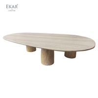 Table basse extérieure en travertin massif, pièce maîtresse de patio en pierre naturelle moderne