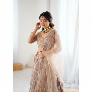 Lehenga choli ชุดสตรีปักเลื่อมสีทองสวย1500g งานสร้างสรรค์ - Product Image 1