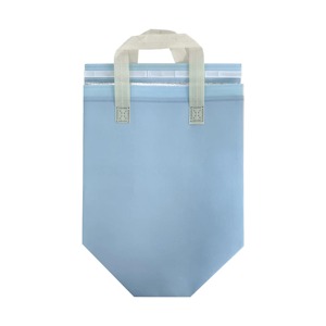 Laminated PP Non Woven Insulated Lunch <b>Bag</b> Custom Printed Waterproof Thermal Cooler <b>Bag</b> for Catering Services - Product Image 3