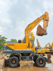 Excavatrice sur pneus Hyundai 210W d'occasion de Corée, Robex 210, 21 tonnes, Excavadora R210W-9 210W-7 avec pompe d'origine, prix compétitif - Product Image 3