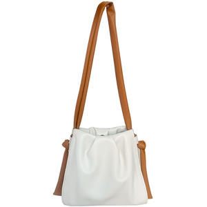 กระเป๋าสะพายข้างผู้หญิงสีขาวพร้อมกระเป๋าซิปแบบแม่เหล็กสำหรับใส่ในชีวิตประจำวันฤดูใบไม้ผลิ 2023 - Product Image 5