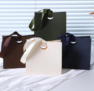 15.5x14.5x7.5cm Tas Hadiah Mewah Polos Tanpa Pinggang dengan Pita untuk Aksesoris Perhiasan Tas Kertas Universal - Product Image 3