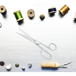 Ciseaux de tailleur NOVISON de qualité industrielle en acier inoxydable robuste pour la coupe de tissus, la broderie et la couture - Product Image 5