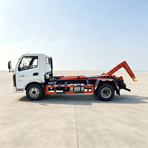 Camión ligero para carga de residuos FORLAND Aochi X2 con gancho elevador para el manejo y transporte de contenedores de basura - Product Image 3