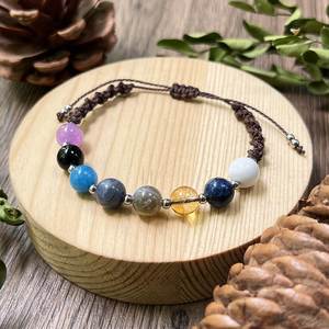 Bracelet en pierre naturelle avec perles de verre colorées pour la pratique de la gratitude, design exclusif personnalisé, soutien à la réduction de prix par volume - Product Image 1