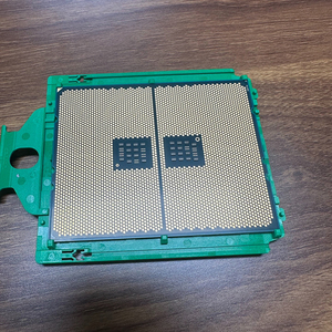 EPYC 7702 100-000000038 2.0GHz 64 คอร์ 128 เธรด SP3 200W ซีรีส์ 7002 โปรเซสเซอร์ Epyc 7702 - Product Image 3