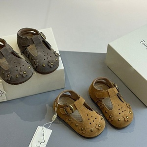 Zapatos para Caminar para Niñas, Diseño Clásico que se Adapta al Contorno del Pie, Zapatos Casuales para Niños Pequeños para Uso Diario en Interiores y Exteriores - Product Image 2
