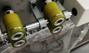 Taglierina di Precisione per Rimozione Smalto da Fili in Rame Nudo Rivestiti in Cotone per Produzione di Componenti Elettronici - Product Image 4