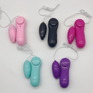 Vibrador de huevos individuales, juguete sexual divertido y compacto, nueva fuente de alimentación USB, tipo de bola Kegel para comercio exterior - Product Image 1