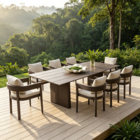 Ensemble de salle à manger extérieur en aluminium sur mesure 8 places, table de patio thermolaquée avec coussins imperméables pour club de plage OEM ODM