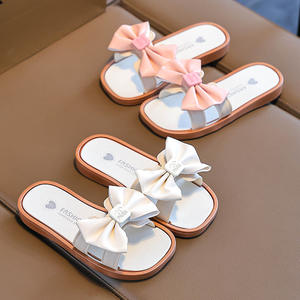 Ciabatte Estive per Bambine 2025, Nuove Pantofole alla Moda con Suola in PVC Morbida Antiscivolo e Fiocco, Scarpe da Spiaggia per <span class=keywords><strong>Bambini</strong></span> - Product Image 4