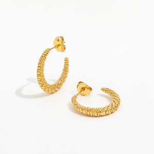 JOOLIM High End 18 Karat vergoldete Blasen oberfläche Ochsen horn C Creolen Schmuck Edelstahl für Frauen - Product Image 1