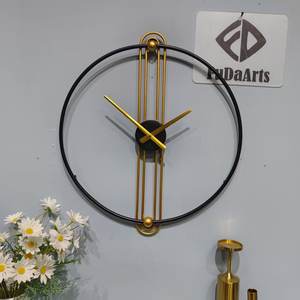 Horloge murale 3D en métal de luxe, 60 cm, personnalisée, style minimaliste contemporain, pour hôtel et décoration intérieure, silencieuse, vente directe usine - Product Image 3