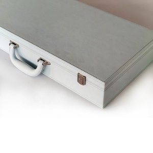 Jeu de tuiles de Mahjong américain classique, 166 tuiles sculptées colorées à 4 couches au design créatif, étui de voyage portable en cuir vintage classique - Product Image 3