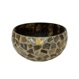 ชามเปลือกมะพร้าวขัดเงาธรรมชาติ ฝังมุกด้านใน น้ำหนักเบา ทนทาน เป็นมิตรกับสิ่งแวดล้อม ชามตกแต่งแบบคลาสสิก - Product Image 1