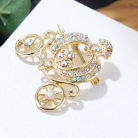 Broche unisexe vintage en alliage écologique, motif chariot de citrouille de conte de fées gris, ornée de cristaux colorés, de strass et de diamants incrustés