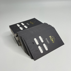 Carte de présentation personnalisée en papier noir pour bijoux, avec estampage à chaud doré, pour boucles d'oreilles, avec logo imprimé, carte d'emballage pour boucles d'oreilles - Product Image 2