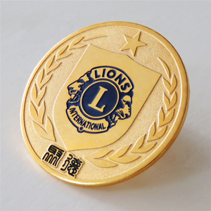 Pin de Esmalte Suave de Metal Plateado del Club de Leones con Diamante - Product Image 3
