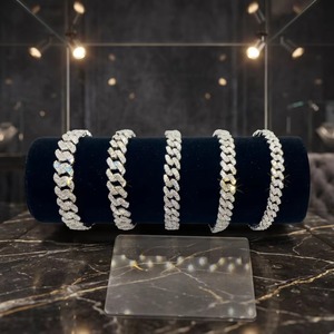 Bracelet Hip-Hop en Acier Inoxydable de Qualité Supérieure, Chaîne Audacieuse, Bijou Tendance pour Hommes et Femmes, Idéal pour les Fêtes - Product Image 1