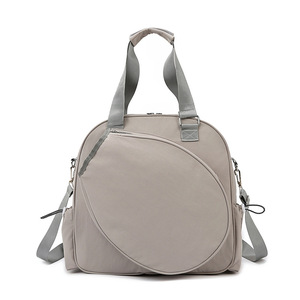 Sac de sport PLAYMAX personnalisé, nouveau modèle Oxford imperméable, grande capacité 30-40L, pour badminton et tennis, fermeture éclair minimaliste, bandoulière - Product Image 6