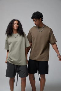 เสื้อยืดกีฬาผู้ชาย แขนสั้น ผ้าฝ้าย คุณภาพสูง 230 GSM แห้งเร็ว ใส่สบาย สำหรับฤดูร้อน ปี 2024 พร้อมโลโก้แบบกำหนดเอง - Product Image 2