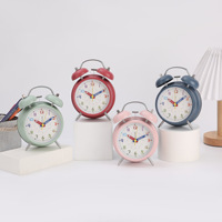 Réveil numérique de bureau moderne de 4 pouces LUMINOVA avec fonction Snooze, petit, silencieux, en ABS, porte-crayons pour étudiants, idéal pour le matin