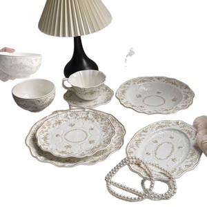Service de vaisselle en céramique imprimé floral vintage européen avec motif gaufré, assiettes de dîner pour événements de mariage, vente en gros - Product Image 5