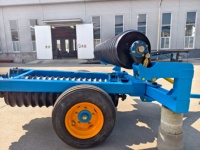 Rouleau de sol pour tracteur lourd pour le nivellement du sol et la préparation des lits de culture