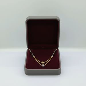 Elegante Collar Mangalsutra con Cuentas Negras y Oro de 22K, con Colgante de Doble Cadena, Joyería Nupcial Tradicional India - Product Image 2