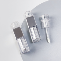 Tube carré de 2 ml pour brillant à lèvres avec applicateur à grande brosse et capuchon à vis, conteneur cosmétique en plastique personnalisable avec logo