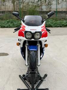 ฮอนด้า <span class=keywords><strong>CBR400RR</strong></span> NC29 400 ซีซี ระบบระบายความร้อนด้วยน้ำ สี่สูบ รถมอเตอร์ไซค์สปอร์ตวินเทจ - Product Image 2