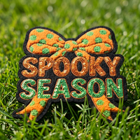 Nouveauté 2026 – Patchs thermocollants personnalisés en gros pour Halloween, grands nœuds en chenille à paillettes, broderies effrayantes pour vêtements