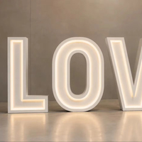Enseigne néon LED personnalisée avec design gratuit pour le branding, la décoration murale professionnelle, les logos de magasins de bouteilles et les salons de coiffure