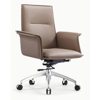 Fauteuil de bureau exécutif VIP présidentiel contemporain luxueux en cuir avec un design confortable