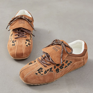 Women's Trendy Perforated <b>Lace</b>-Up Shoes Wingtip Brogue Flat Design in PU-for Summer or Winter - Product Image 2