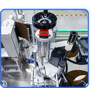 Machine à étiquettes de bidon de bière d'aliment de base d'animal familier en conserve entièrement automatique Machine à étiquettes cylindrique de bidon avec la machine de codage
