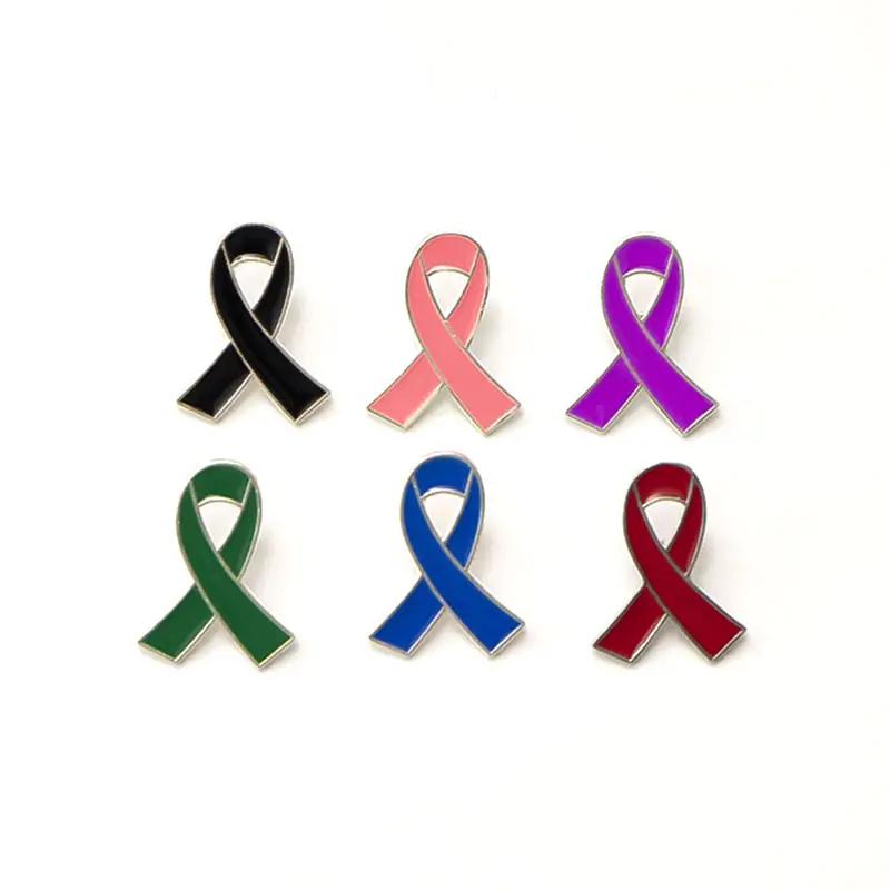 เข็มกลัดริบบิ้นสีชมพูสำหรับมะเร็งเต้านมเข็มกลัดโลหะเคลือบสีแดงสีเขียวสีดำสีน้ำเงินสีม่วง