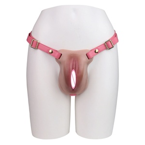Parche Vaginal Insertable con Correa para Travestis, Actores de Rol Masculinos, Entusiastas del Cross-dressing y del Cuero - Product Image 2