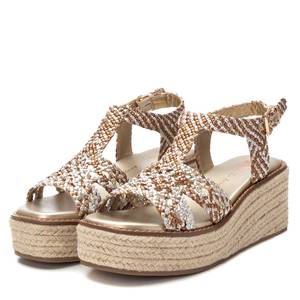 Sandales compensées Xti pour femme 143942 – Style espadrille doré à lanières, chaussures d'été - Product Image 4
