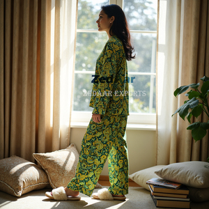 Ensemble de pyjama en coton vert doux de haute qualité pour dames élégant col tournant Relax Fit vêtements de nuit et vêtements de détente pour l'été - Product Image 6