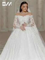 Robe de bal brodée de luxe robe de mariée manches longues hors de l'épaule femmes mariée sur mesure robe de mariée exquise