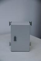 Boîtier de commande en acier au carbone de haute qualité, indice de protection IP55, revêtement poudré, usage industriel, livraison directe d'usine, prise en charge de la personnalisation