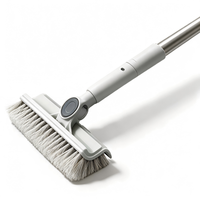 Nouvelle conception Brosse flexible en PP en forme de V 2-en-1 pour nettoyer les joints, avec raclette et long manche pour le nettoyage des rebords de toilettes et des comptoirs