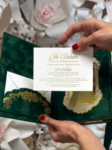 Boîte en velours vert émeraude royale intemporelle <span class=keywords><strong>de</strong></span> luxe sur mesure, <span class=keywords><strong>miroir</strong></span> doré en acrylique, suite d'invitations <span class=keywords><strong>de</strong></span> mariage, boîtes d'invitations au design personnalisé - Product Image 6