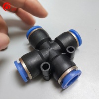 Raccords pneumatiques coudés mâles à insertion rapide, surface lisse, en PP, norme DIN, certifiés ISO 9000, pour flexibles