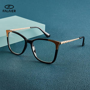 Monturas de Gafas Cat Eye FalaiEr C4 Rosa con Protección Anti Luz Azul para Mujer, Montura Completa de Material TR90, Estilo Europeo - Product Image 4