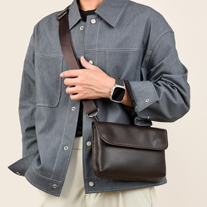 Sac de soirée professionnel en gros pour hommes, sacoche de poignet tendance de haute qualité avec dragonne amovible, sac bandoulière étanche en PU - Product Image 2