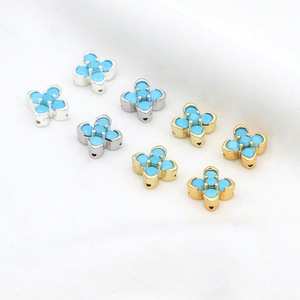 สร้อยข้อมือ/สร้อยคอ/กำไลข้อมือประดับด้วยทอง 18k รักษาสีไม่ซีดจาง ประดับด้วยเทอร์ควอยซ์และเพทายรูปใบโคลเวอร์สี่แฉก อุปกรณ์ DIY รุ่น C45 - Product Image 1