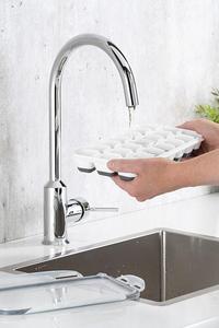 Moule à glaçons en plastique durable avec couvercle, plateau à bâtonnets pour une libération facile, vente en gros - Product Image 2